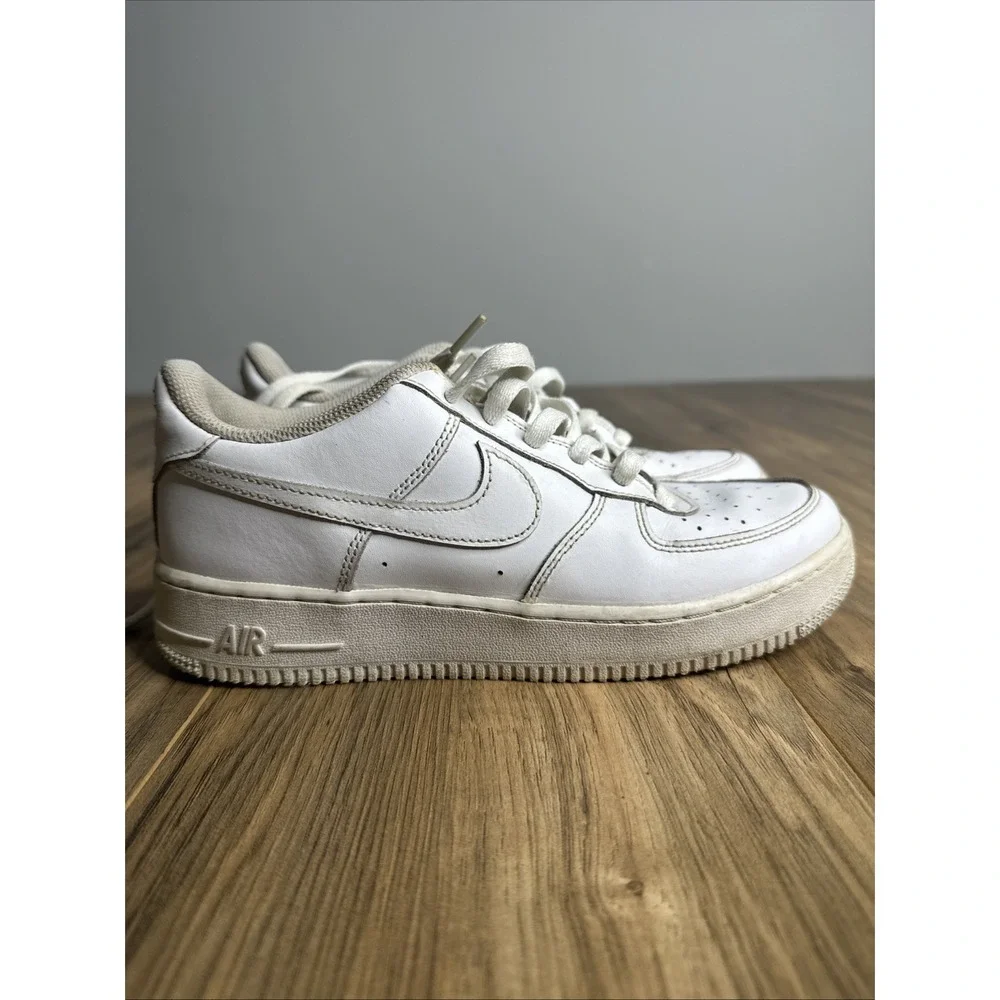 Nike Air Force 1 le Low Triple White Size 6.5Y GS DH2920-111